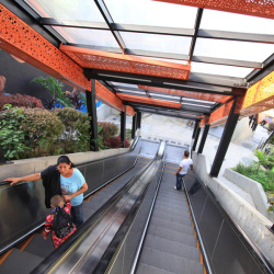 Escaleras eléctricas al aire libre